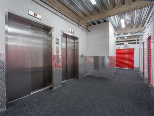Extra Space Storage - 7312 - Miami - 26th St - 212 Northeast 26th Street