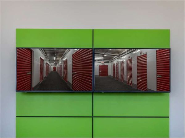 Extra Space Storage - 7312 - Miami - 26th St - 212 Northeast 26th Street