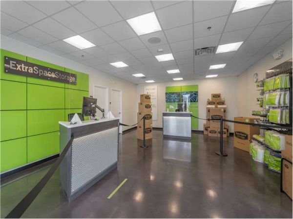 Extra Space Storage - 7275 - New Castle - Dupont Hwy - 144 South Dupont Highway
