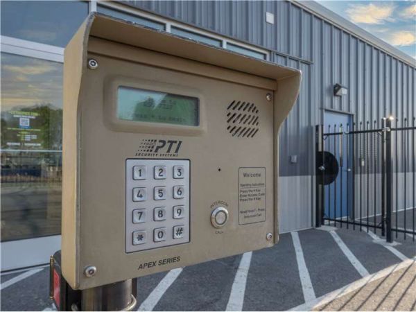 Extra Space Storage - 7327 - Spokane - 5904 S Ben Burr Rd - 5904 South Ben Burr Road