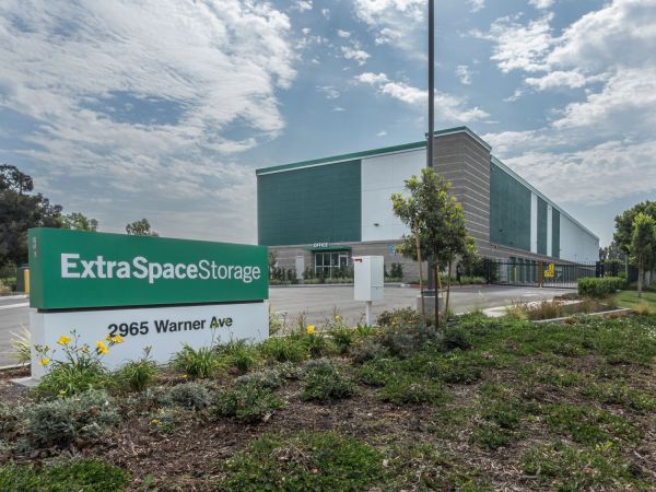 Extra Space Storage - 7435 - Irvine - 2965 Warner Ave - 2965 Warner Avenue