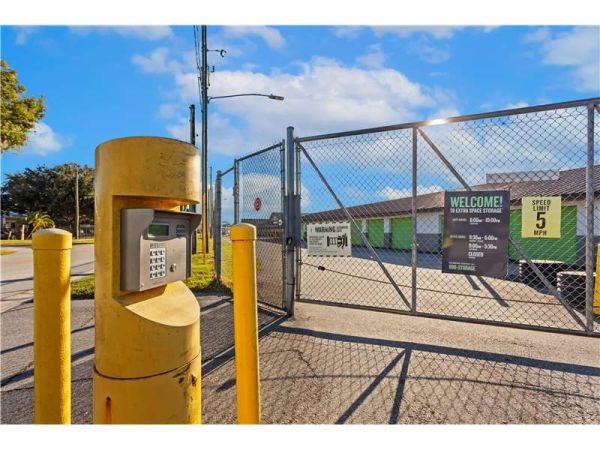 Extra Space Storage - 7459 - DeLand - N Spring Garden Ave - 499 North Spring Garden Avenue