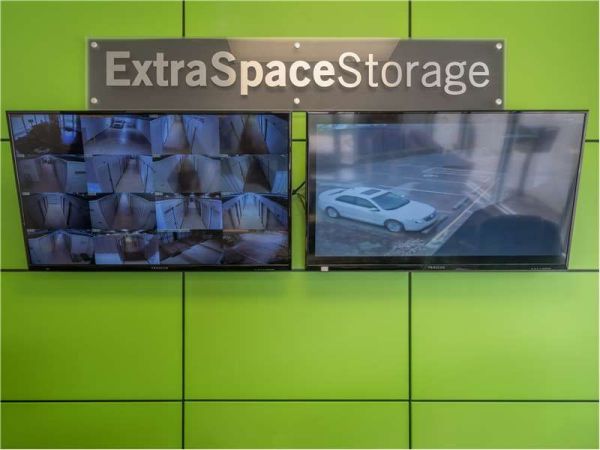 Extra Space Storage - 7482 - Mebane - Center St - 813 West Center Street
