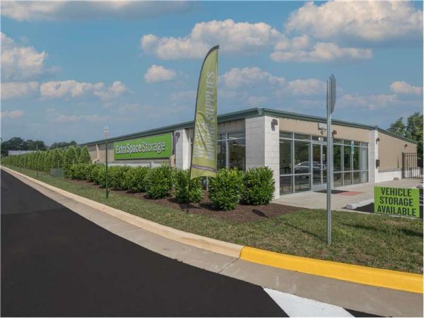 Extra Space Storage - 7475 - Winchester - Gateway Dr - 341 Gateway Drive