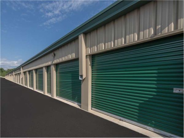 Extra Space Storage - 7475 - Winchester - Gateway Dr - 341 Gateway Drive