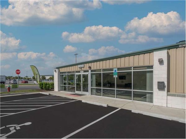 Extra Space Storage - 7475 - Winchester - Gateway Dr - 341 Gateway Drive