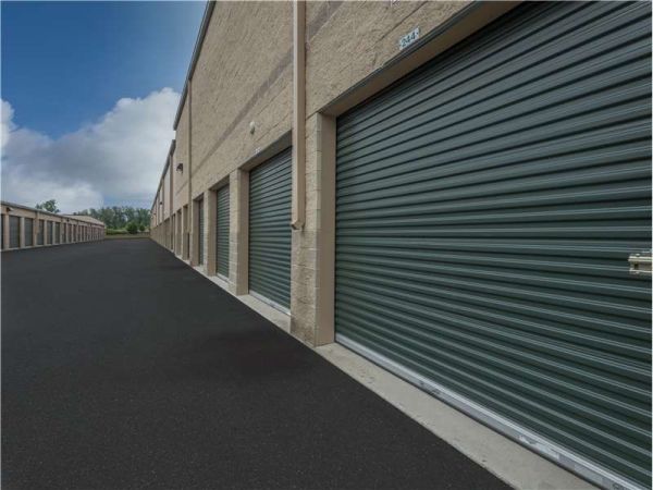 Extra Space Storage - 7474 - Aldie - Millstream Dr - 24195 Millstream Drive
