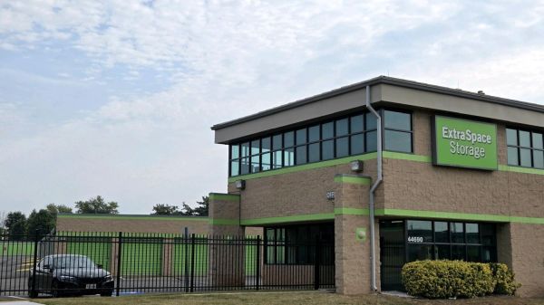 Extra Space Storage - 7471 - Ashburn - Waxpool Rd - 44690 Waxpool Road