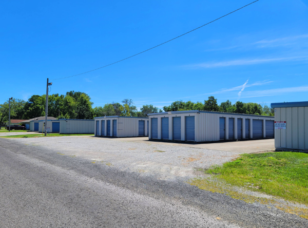 Westside Storage Centralia - Broadway - 631 West 3rd Street