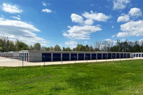 Public Storage - Linden - 15124 Linden Rd - 15124 Linden Rd