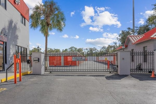 Public Storage - Valrico - 1035 Starwood Ave - 1035 Starwood Ave