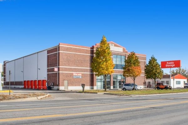 Public Storage - Flint - 2325 S Dort Hwy - 2325 S Dort Hwy