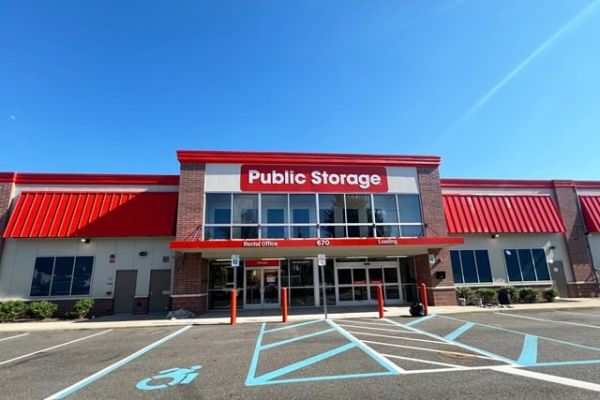 Public Storage - Huntington Station - 670 E Jericho Tpke - 670 E Jericho Tpke