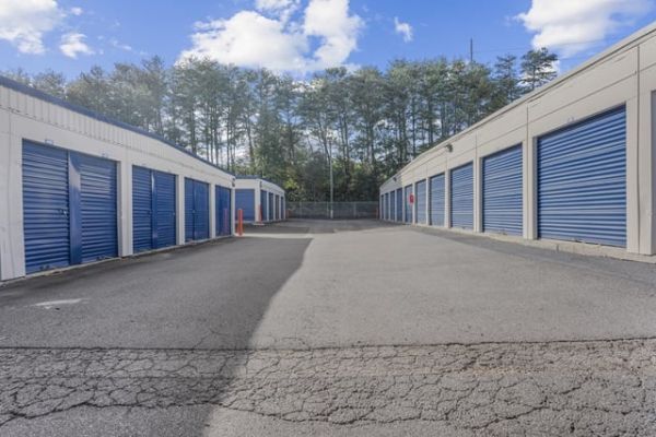 Public Storage - Woodstock - 140 Emma Ln - 140 Emma Ln