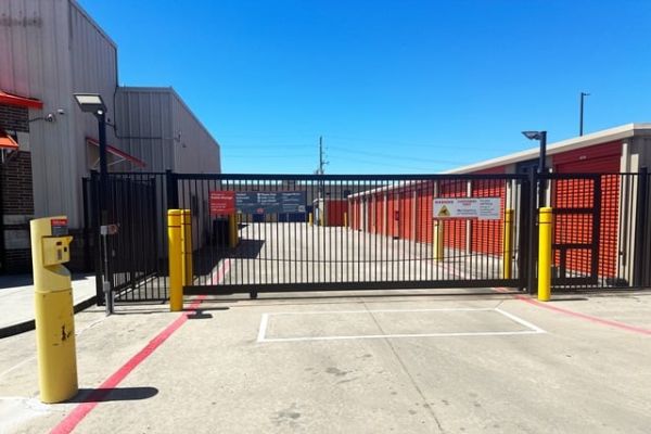 Public Storage - Spring - 24523 Gosling Rd - 24523 Gosling Rd