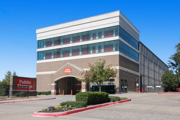 Public Storage - Carrollton - 3111 Keller Springs Rd - 3111 Keller Springs Rd