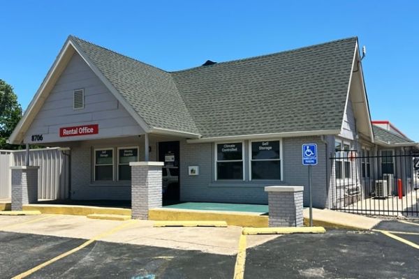 Public Storage - Oklahoma City - 8706 S Shields Blvd - 8706 S Shields Blvd