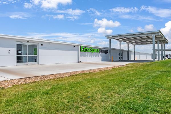 Extra Space Storage - 6153 - St Peters - Mid Rivers Mall Dr - 10130 Mid Rivers Mall Drive