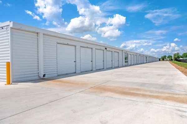 Extra Space Storage - 6153 - St Peters - Mid Rivers Mall Dr - 10130 Mid Rivers Mall Drive