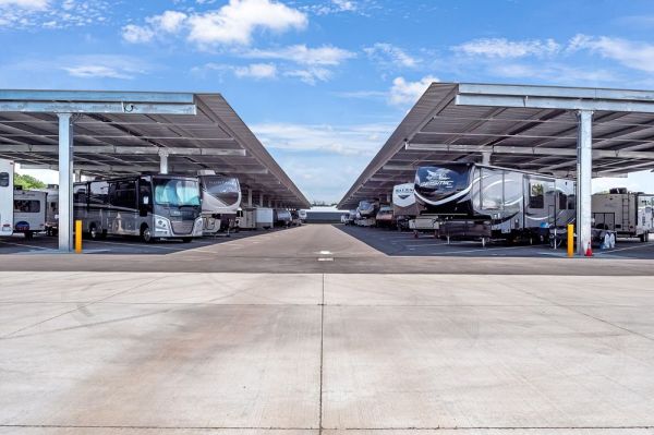 Extra Space Storage - 6153 - St Peters - Mid Rivers Mall Dr - 10130 Mid Rivers Mall Drive
