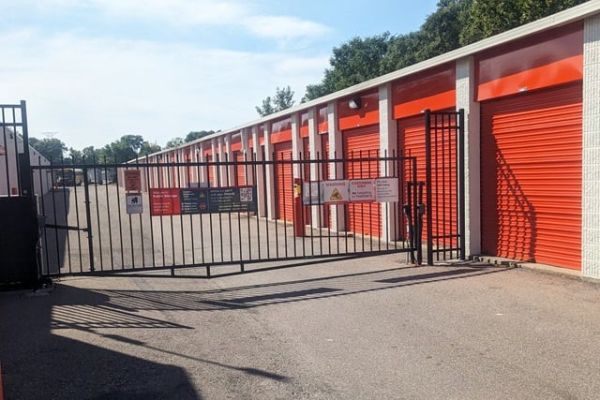 Public Storage - New Brighton - 251 5th St NW - 251 5th St NW