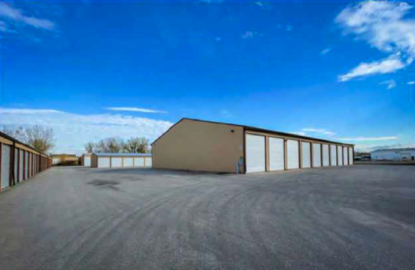 Lok-Safe Storage - 2525 University Avenue - 2525 University Avenue