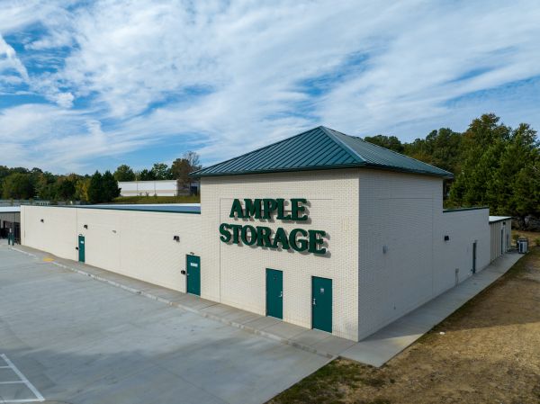 Ample Storage Leiden Lane - 4000 North Bailey Bridge Road