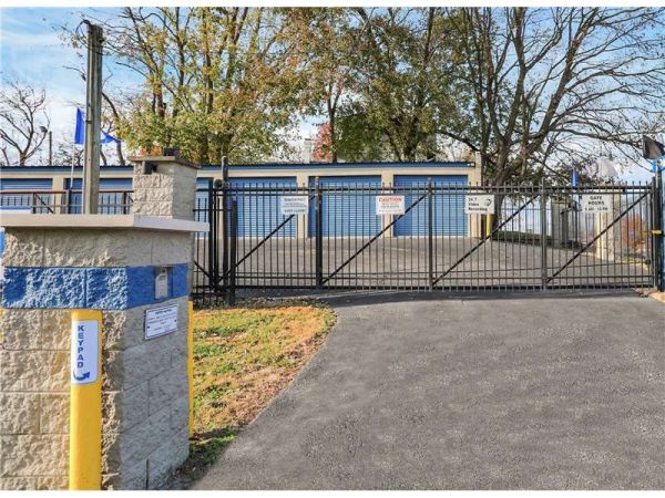 Extra Space Storage - 2107 - Charlestown - Market St - 142 Market Street