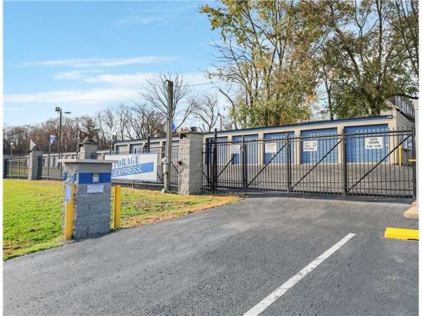 Extra Space Storage - 2107 - Charlestown - Market St - 142 Market Street