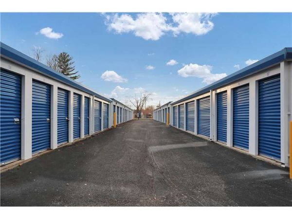 Extra Space Storage - 2133 - Scottsburg - Gardner St - 1129 South Gardner Street