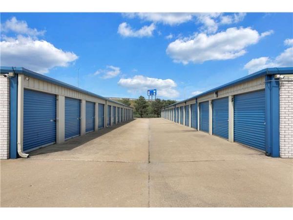 Extra Space Storage - 2162 - Morton - Jefferson St - 1039 West Jefferson Street