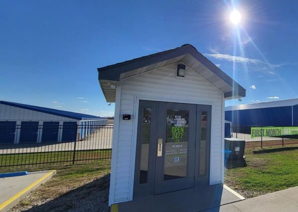 Extra Space Storage - 2163 - Paris - Jasper St - 610 East Jasper Street