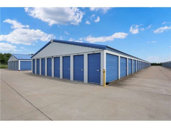 Extra Space Storage - 2163 - Paris - Jasper St - 610 East Jasper Street