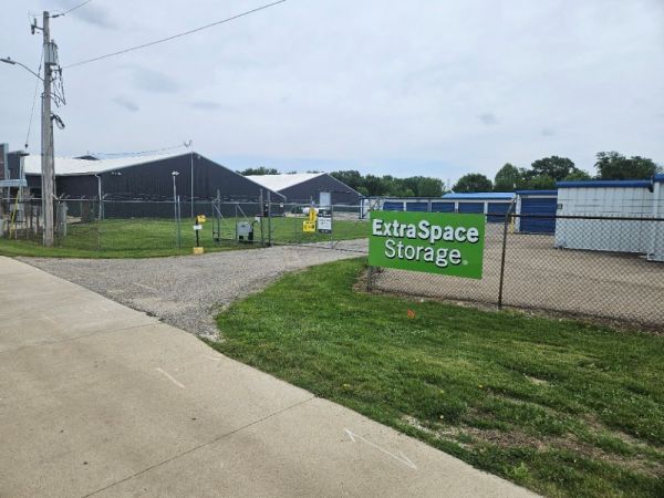 Extra Space Storage - 2164 - Peoria - Powell Rd - 9514 South Powell Road