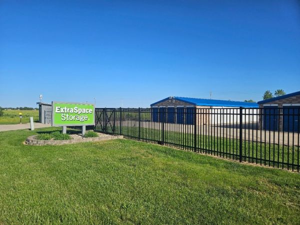 Extra Space Storage - 2166 - Troy - Plummer Business Dr - 7708 Plummer Business Drive