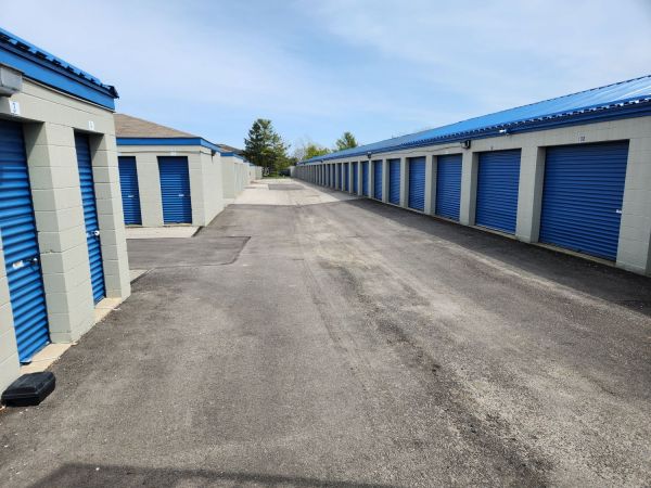 Extra Space Storage - 2203 - Sidney - Vandemark Rd - 1345 North Vandemark Road
