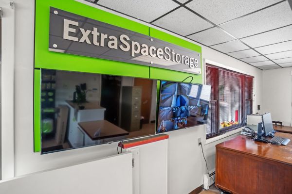 Extra Space Storage - 6200 - Montgomery - Neelytown Rd - 130 Neelytown Road