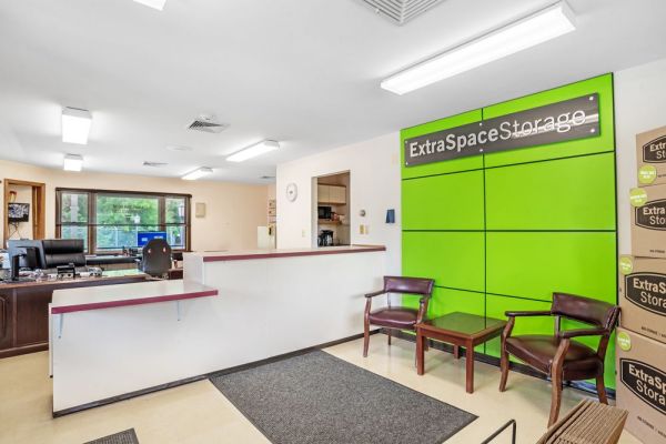 Extra Space Storage - 6201 - Middletown - Goshen Tpke - 2070 Goshen Turnpike