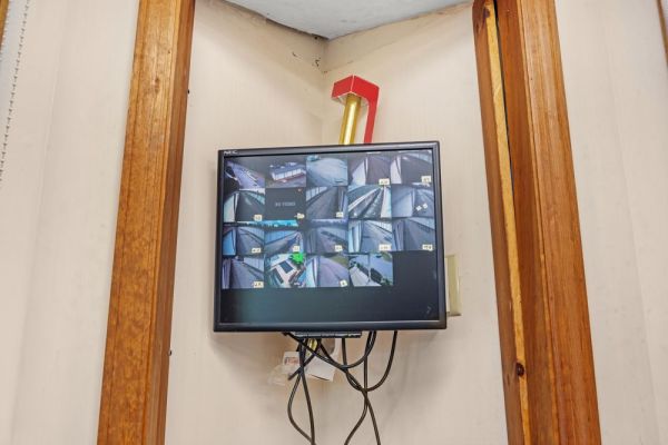 Extra Space Storage - 6201 - Middletown - Goshen Tpke - 2070 Goshen Turnpike