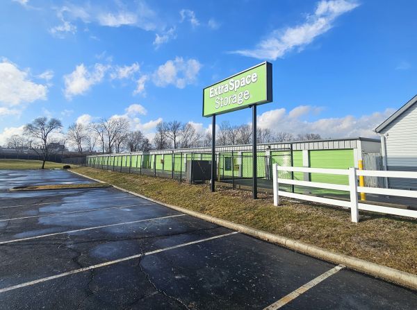Extra Space Storage - 0522 - Whitehall - Schofield Dr - 111 Schofield Drive
