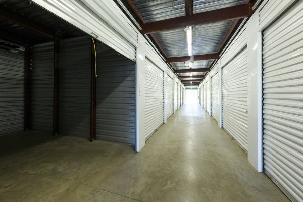 The Storage Center 8016 - Pearl - 4235 U.s. 80