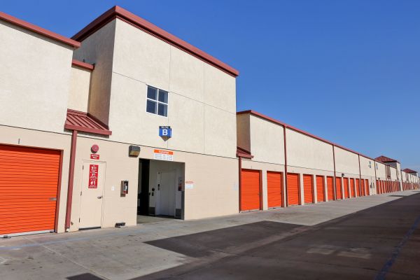 A-1 Self Storage - Fullerton - 1415 W Commonwealth Ave - 1415 West Commonwealth Avenue