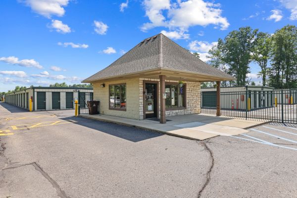 Storage Sense - Howell - 3835 West Grand River Avenue