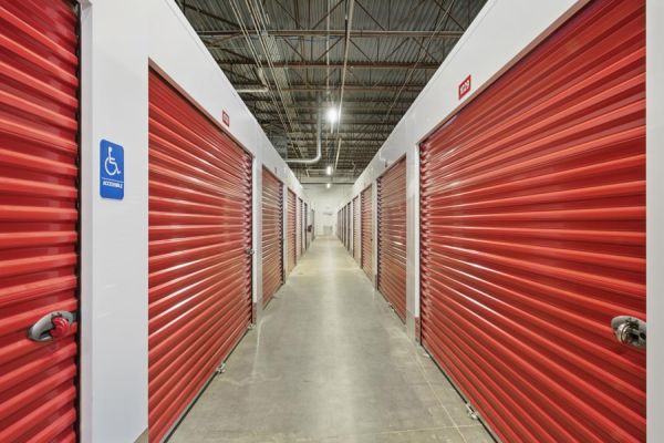 Prime Storage - Belleville - 120 Carlyle Plaza Drive