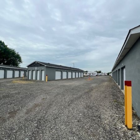 Discount Mini Storage - 10490 South 750 West
