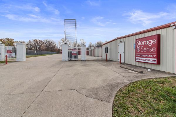 Storage Sense - Crestwood - Concord - 5800 Concord Avenue