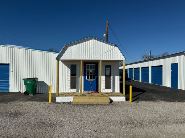 Storage Plus of Coleman - 119 Santa Anna Avenue