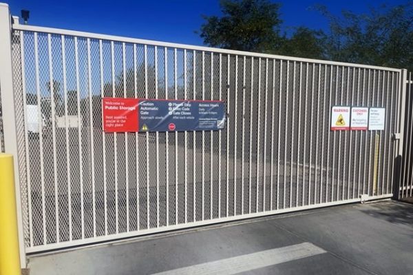 Public Storage - Gilbert - 670 S Gilbert Rd - 670 S Gilbert Rd