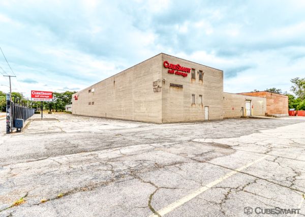 CubeSmart Self Storage - Taft Street - 855 West Taft Street