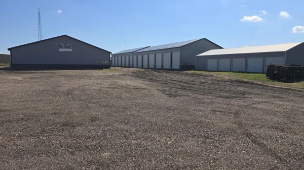 Lennox Mini Storage - 121 East 11th Avenue